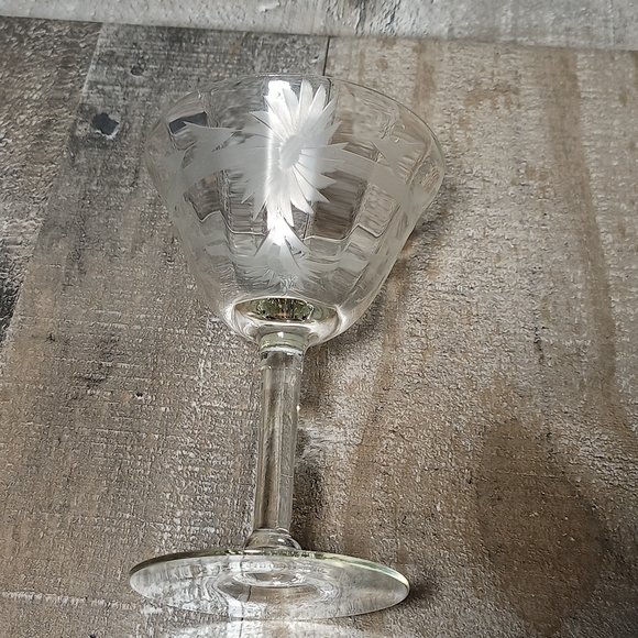 Vintage Hand Blown Etched Flowers & Leaves Crystal Stemware Made Poland Set 4 - Picture 6 of 7